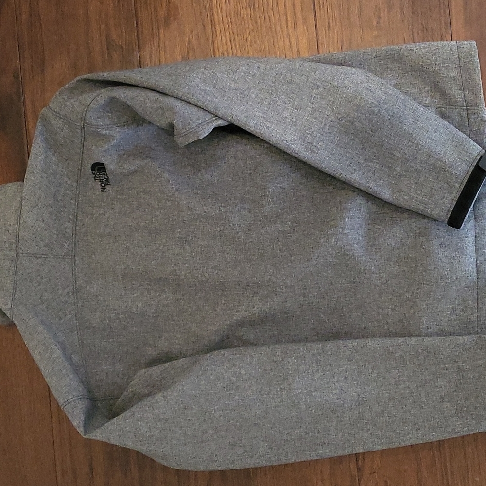 Men's Northface Medium Spring Jacket - image 3